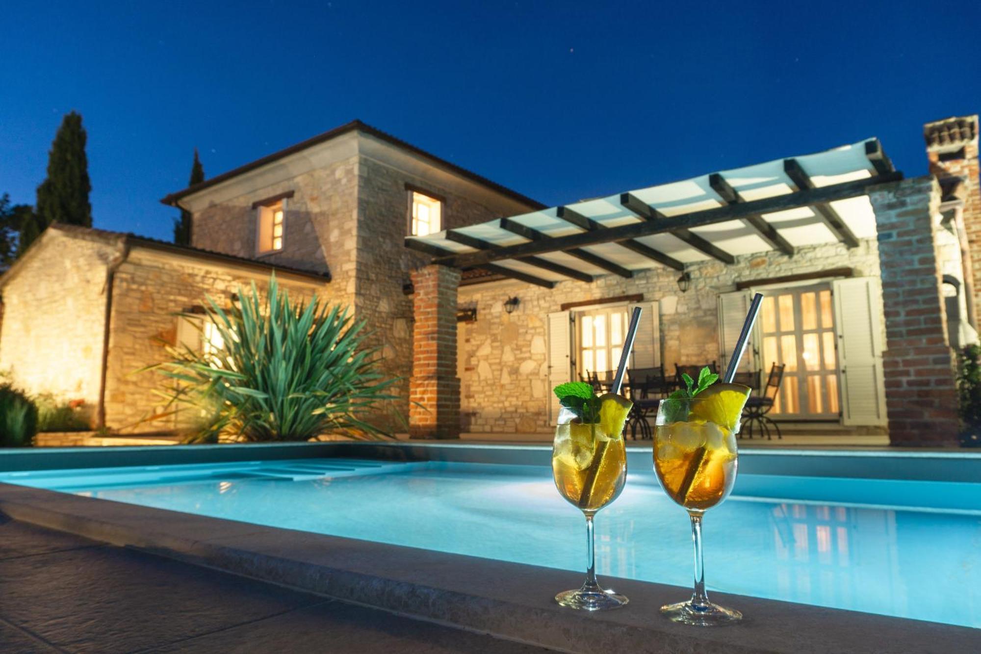 Villa Melissa - Istrisches Steinhaus Mit Pool In Guter Lage Sveti Lovreč Pazenatički Extérieur photo