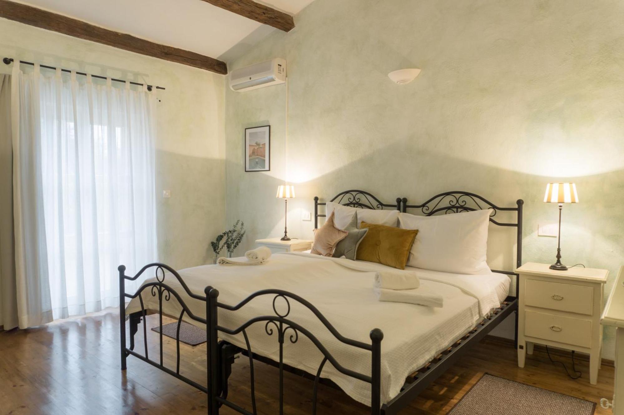 Villa Melissa - Istrisches Steinhaus Mit Pool In Guter Lage Sveti Lovreč Pazenatički Extérieur photo