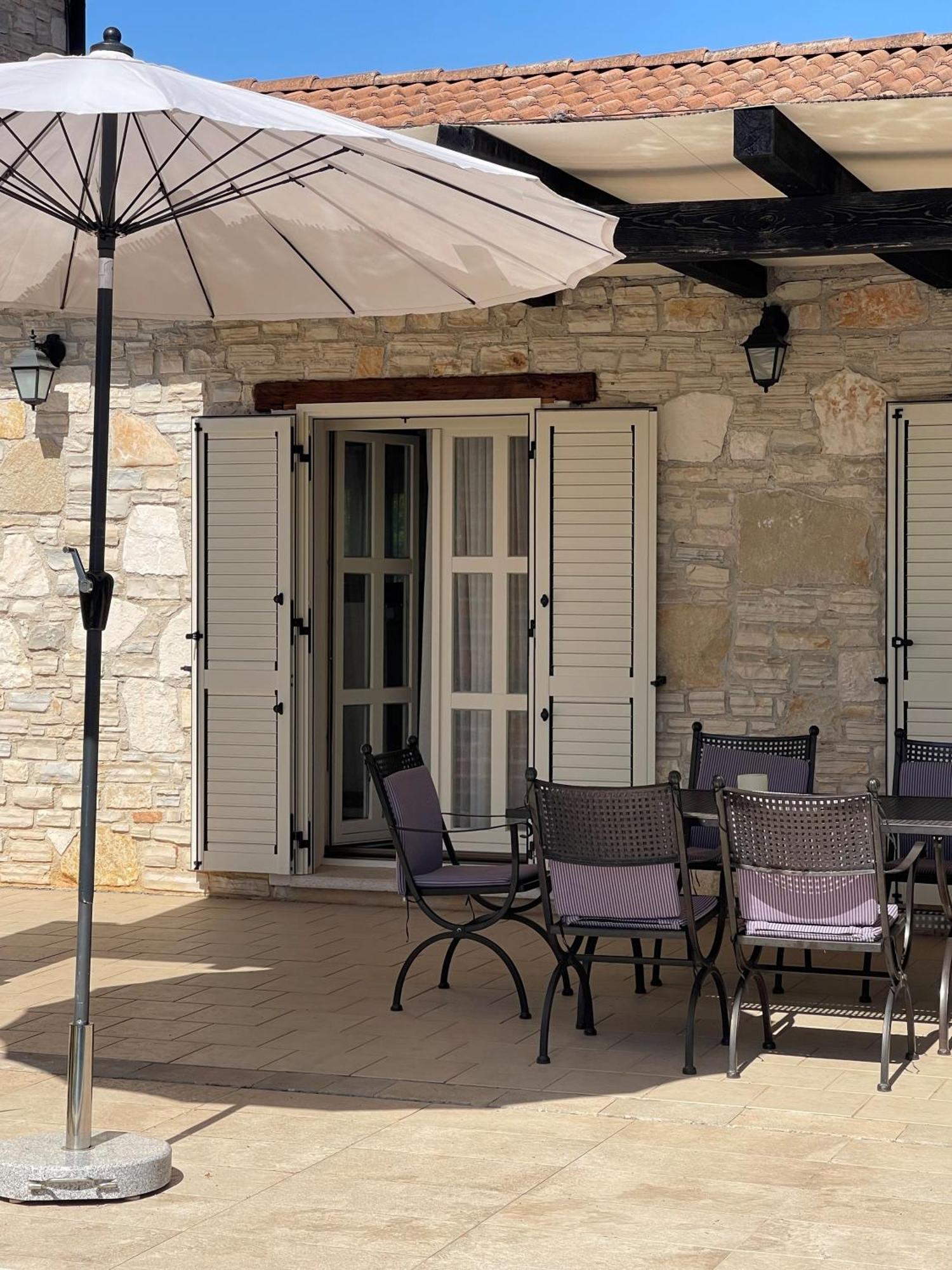 Villa Melissa - Istrisches Steinhaus Mit Pool In Guter Lage Sveti Lovreč Pazenatički Extérieur photo